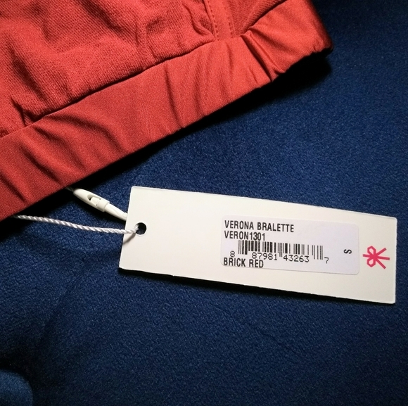 NWT Made in Italy Verona Mesh Triangle Bralette - Picture 12 of 16